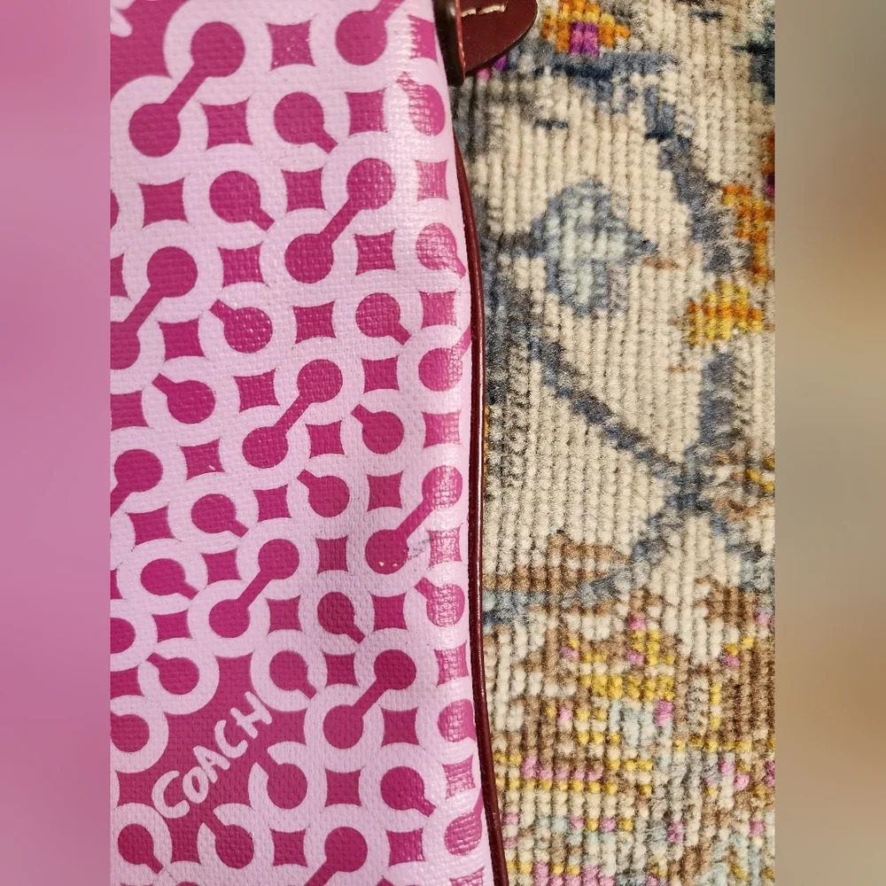 Coach Penelope Op Art Pink Coated Canvas Swingpack Crossbody Bag Handbag Purse - Picture 14 of 16